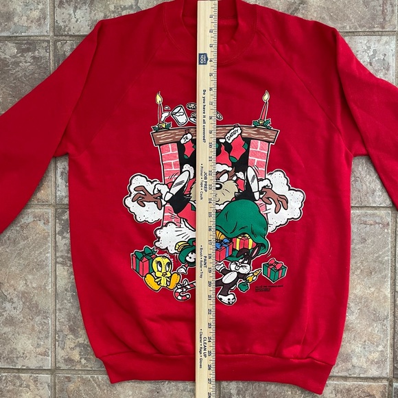 Vintage 90s Looney Tunes Christmas sweatshirt - Picture 7 of 7